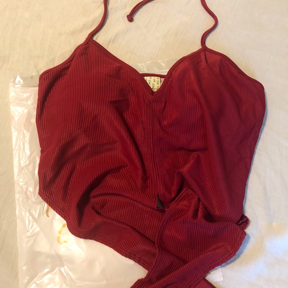 Kortni Jeane red ribbed tied up top